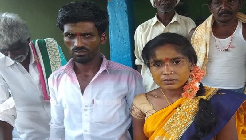 Love Marriage Held During Coronavirus Panic in Kudligi in Ballari District