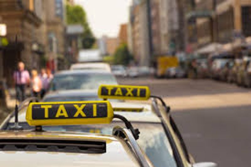 coronavirus : UPSRTC to charge Rs 10000 for taxi rides from Delhi airport to Noida