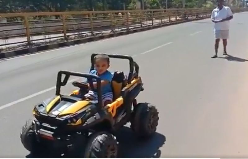 Tumkur Jds Mla breaks lock down rule to play with grandson in gubbi