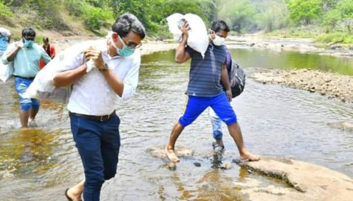 ৩৭টি উপজাতী পরিবারকে অন্ন দিতে উদ্যোগ, নদী জঙ্গল পেরিয়ে গেলেন বিধায়ক ও জেলা শাসক