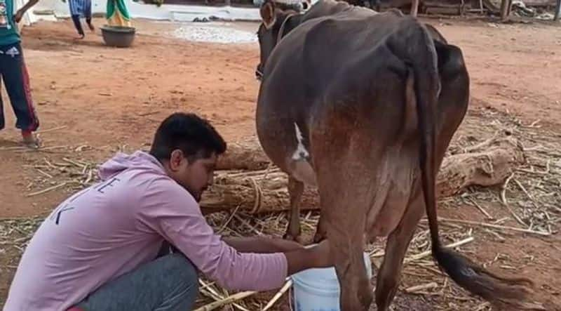 Olle Huduga  Pratham helping needy during Covid19 breakdown