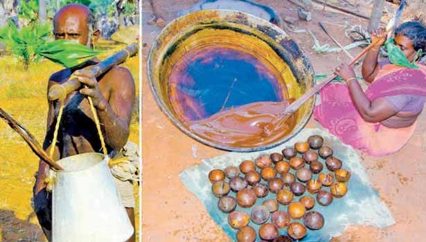 a village in thoothukudi made face mask using palm leaves