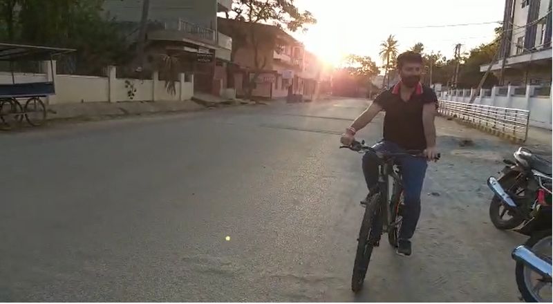 Minister C T Ravi did Chikkamagaluru City Round on Bicycle