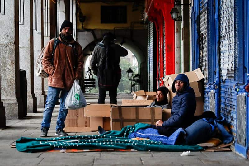 Spain  announce reduced lock-down and lakh's of peoples return to work