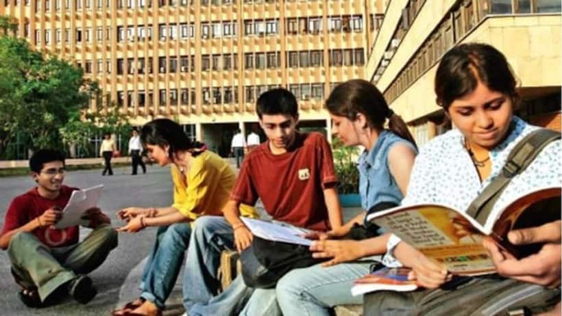 China asks Indian students to remain in touch with Chinese colleges for information to return