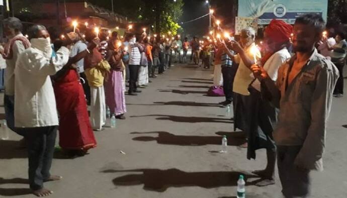 করোনার বিরুদ্ধে লড়াই, প্রধানমন্ত্রীর আহ্বানে মোমবাতি জ্বালালেন ভবঘুরেরাও