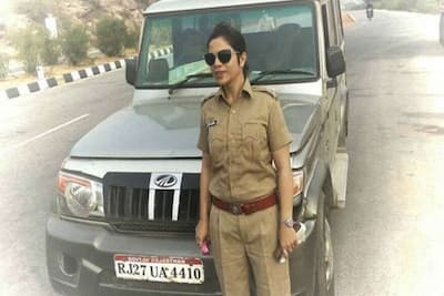 लाखों की नौकरी ठुकराकर बनी IPS....लेडी सिंघम ने आधी रात को गाड़ी दौड़ा दौड़ाकर बदमाशों को पकड़ा