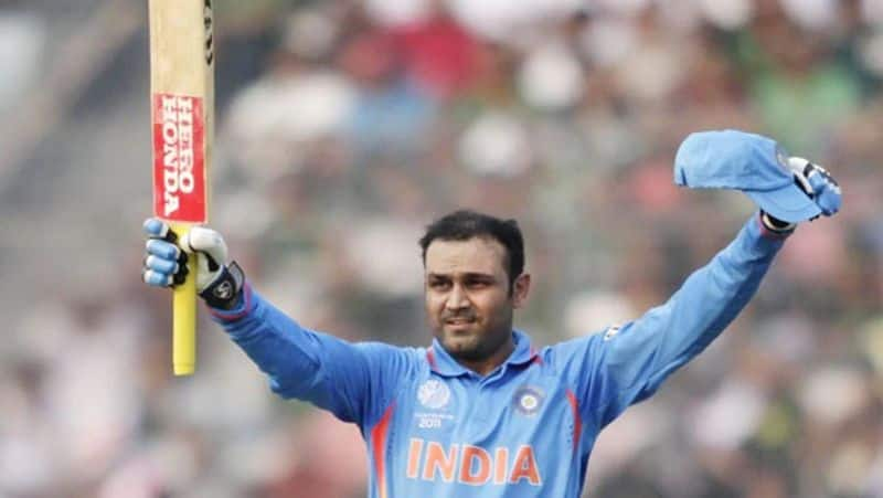 Do you know about Virender Sehwag who batted while singing a song? rsk