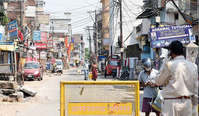 MLA Madhusudan Yadav breaks lockdown rules