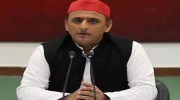 Akhilesh Yadav laments politicisation of Coronavirus  pandemic situation, but ends up doing the same!