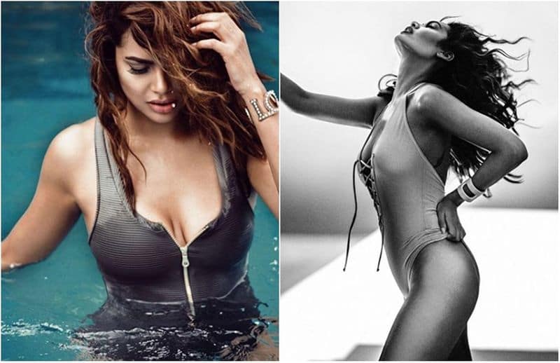 Esha gupta hot selfie photo heats up the internet