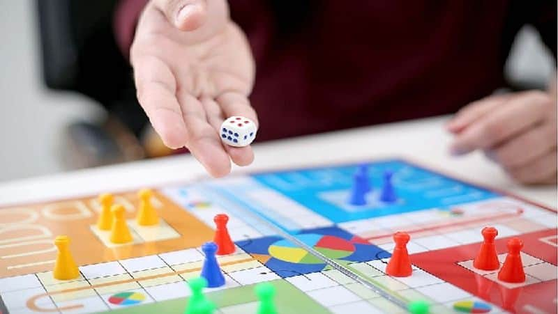 UP woman addicted to Ludo bets herself loses to landlord starts living with the house owner gcw