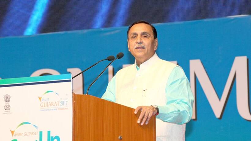 अर्थव्यवस्था को पुनर्जीवित करने के लिए गुजरात सरकार ने बनाया पैनल, श्रमिक समस्या पर देगा रिपोर्ट