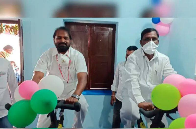 Telangana minister srinivas Goud defies lockdown and inaugurates gym in mahabubnagar