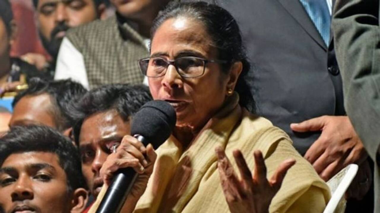 Centre sends teams to observe lockdown situation; Mamata Banerjee seeks clarification