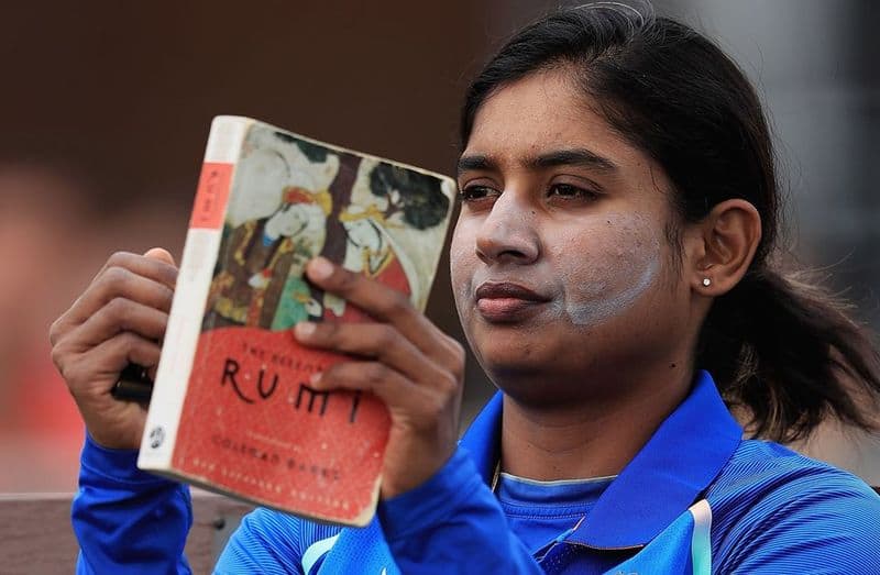 what are the sporting icons reading on World Book Day