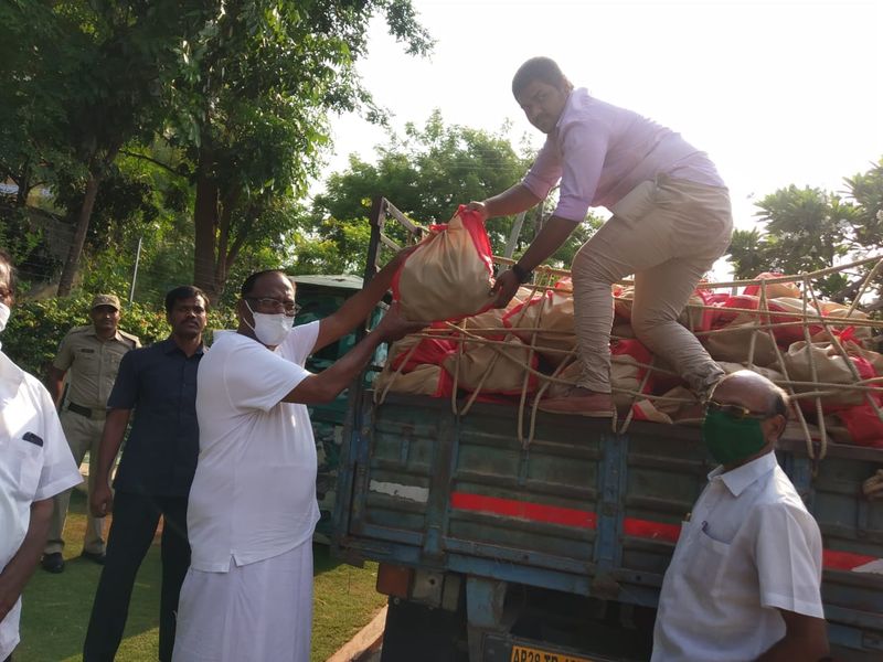 telangana legislative council chairman gutha sukender reddy distributed fruits to assembly employees