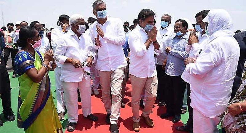 Telangana Ministers inaugurate Ranganayaka Sagar project to release Godavari water