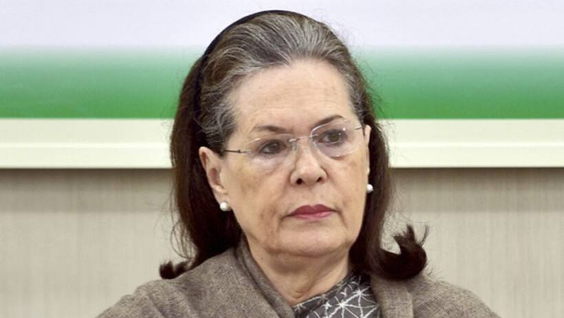 फिर गांधी परिवार ही संभालेगा कांग्रेस की कमान, बढ़ेगा सोनिया का कार्यकाल