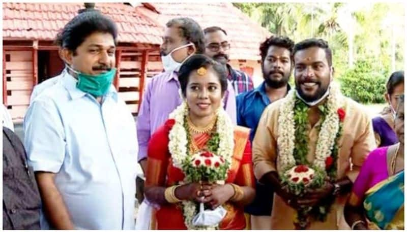 actor manaikanadan achari and anjali get simple wedding