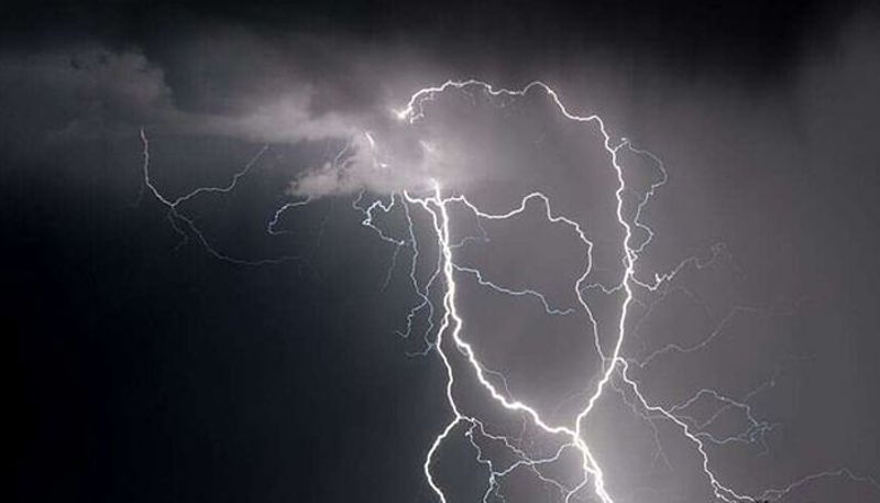 New world record set for single lightning flash stretching over 700 kms