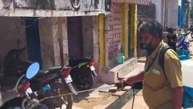 cm palanisamy greets cleanliness worker ayyadurai