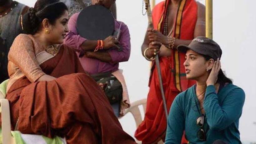 'बाहुबली' की शिवगामी की कार से मिला शराब का जखीरा