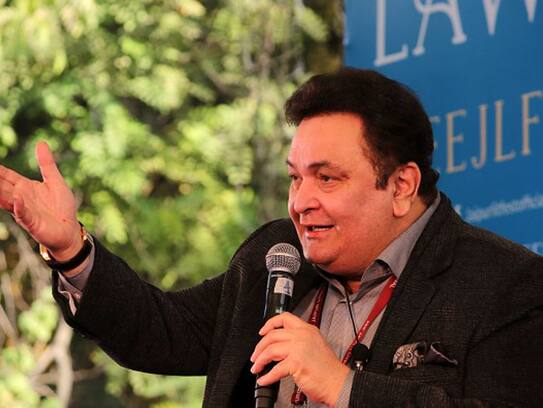 Bollywood immersed in mourning: veteran actor Rishi Kapoor dies, film industry lost two stars in a span of two days