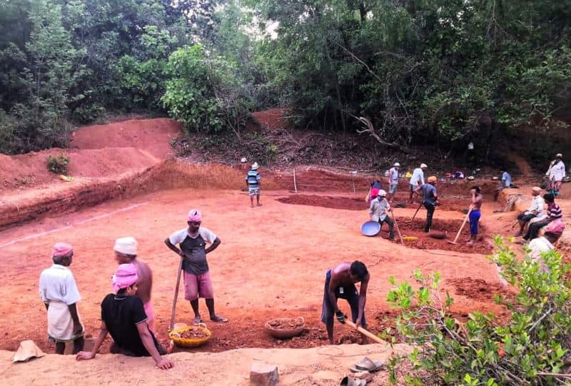 Bagalkot Villagers Take Up Pond Rejuvenation Work to keep Corruption Away