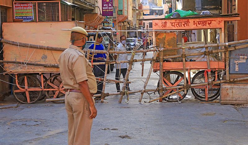 Punjab police tried to stop car during lockdown, dragged on bonnet