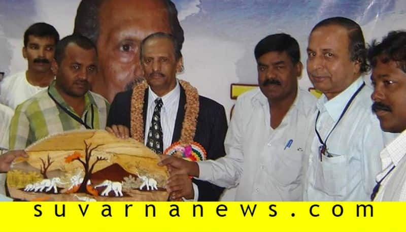 Nissar Ahmed's Popular Nityotsava Poem Penned in Shivamogga Meenaskshi Bhavan room