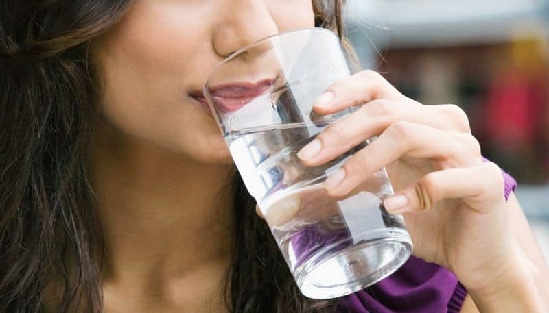 Why starting your day with a glass of warm water is beneficial-dnm