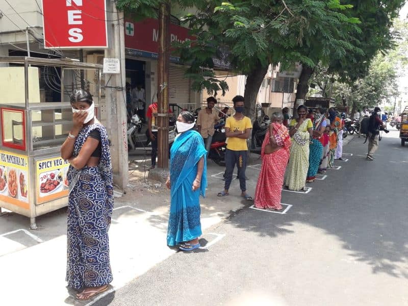 Women in in que before wine shops IT sector in Hyderabad