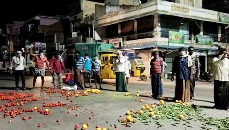 Farmers throw vegetables on roads in protest over inability to receive maximum support price