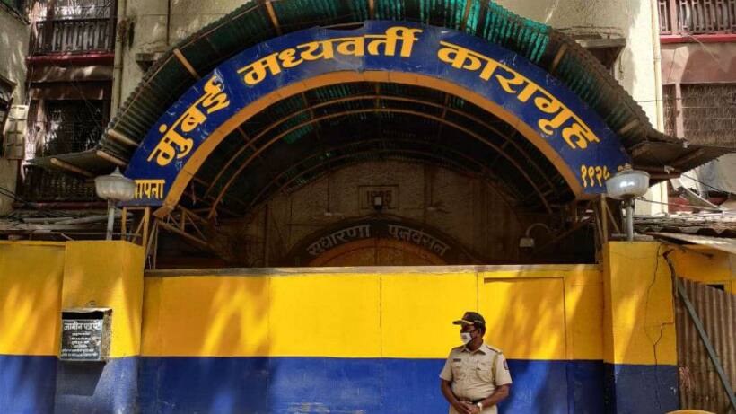 जेलों में फैल रहा है कोरोना,पैनल ने कहा 50 फीसदी कैदियों को करें रिहा
