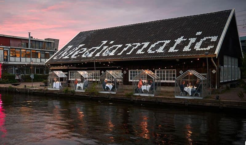 restaurant introduce quarantine greenhouse for social distance in Netherland