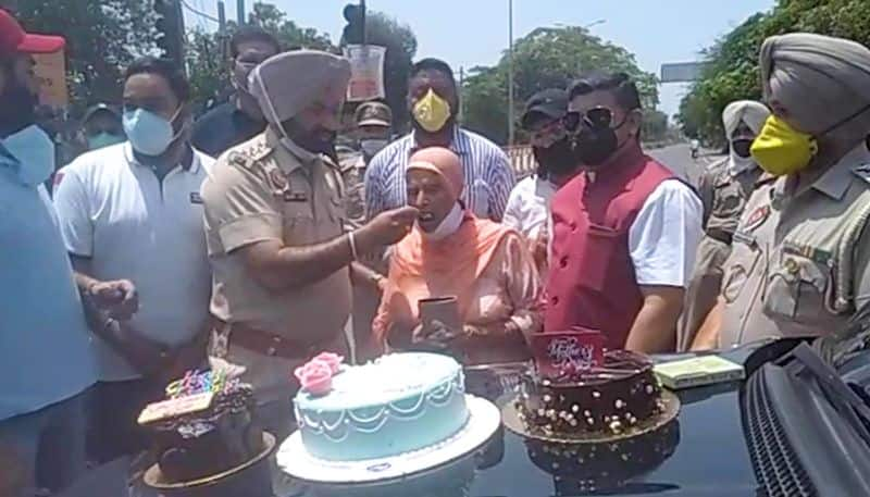 Happy Mothers Day Inspectors mum celebrates his birthday on road