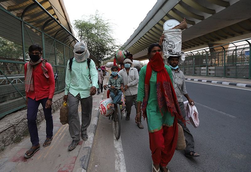 Migrant labourers Slowly returning back to big cities like Bengaluru Delhi in search of job