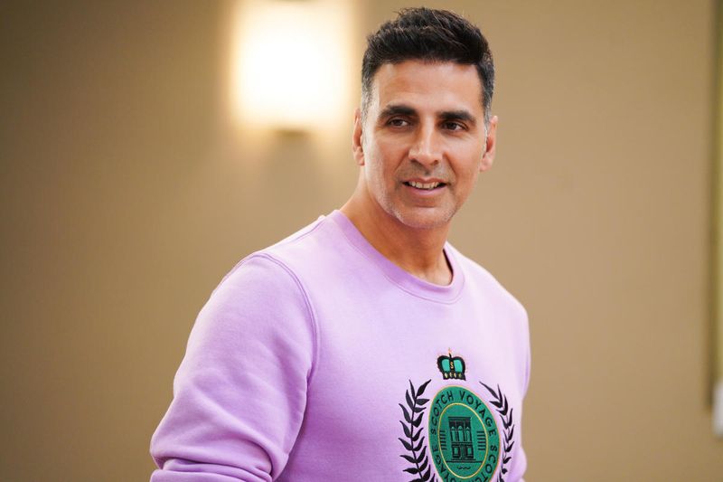 Akshay Kumar donates 1000 wrist bands with sensors detecting COVID-19 symptoms to Mumbai Police