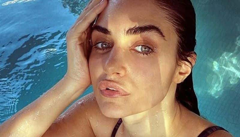 designer gabriella demetriades gives funny reply to instagram follower