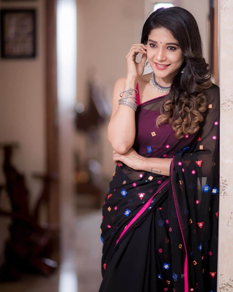 Big Boss Fame Sakshi Agrwal Transparent Saree Photo Shoot