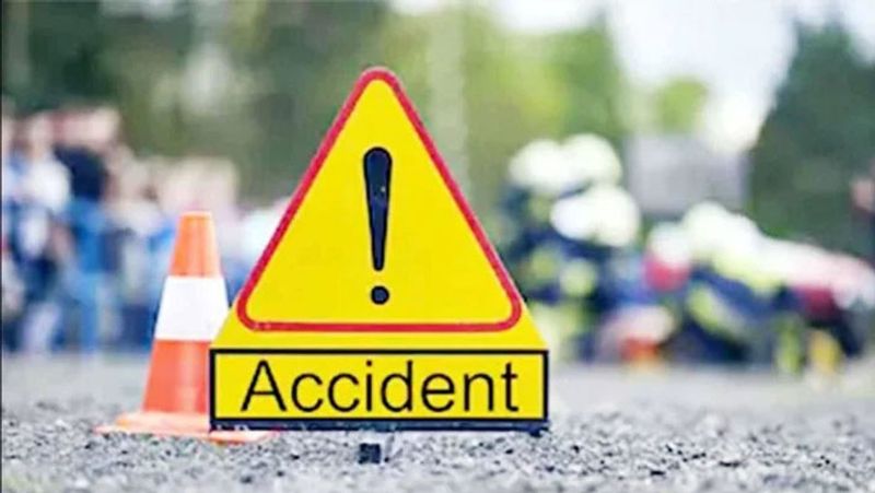 Tipper Tata Ace collision Near Kurugodu in Ballari district