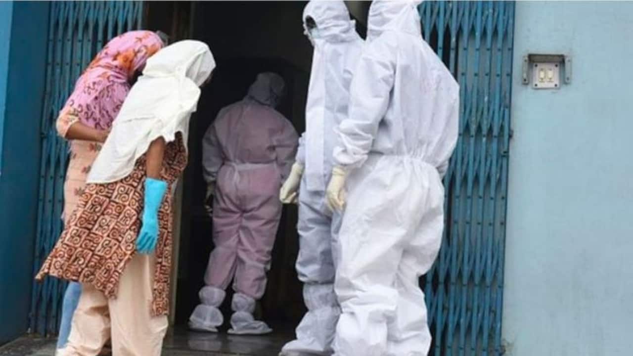 Man hides in canteen with brother's decomposed body in fear of being quarantined