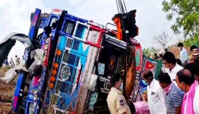 Truck carrying migrant workers To UP, Bihar topples in Thelangana