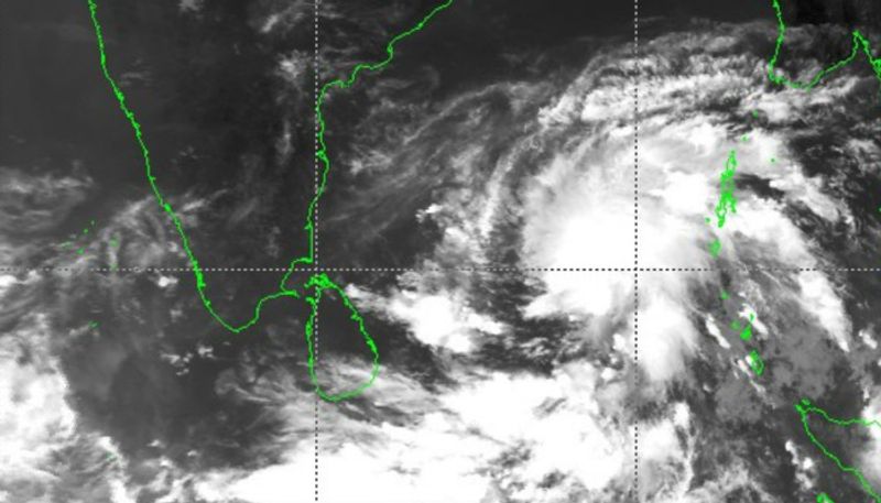 Cyclone Amphan intensifies likely to hit Bengal coast