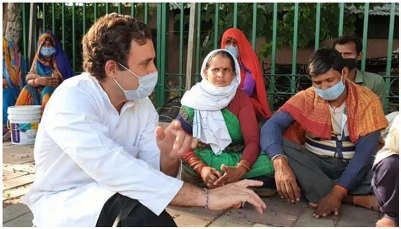 Rahul Gandhi meets stranded migrant workers in Delhi