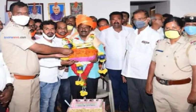 Chitradurga MP Narayan Swamy Celebrates Birth Day Amid Lockdown