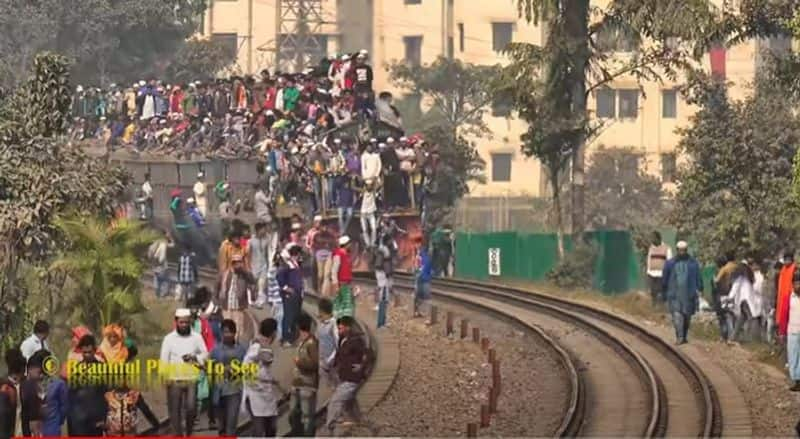 fact Check of Overcrowded train in Bangladesh Passed off as Shramik Special