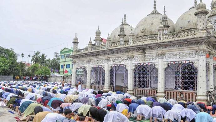 ईद पर ईदगाहों में नमाज की मांग को हाईकोर्ट ने किया खारिज, कहा- पहले राज्य सरकार से करें मांग