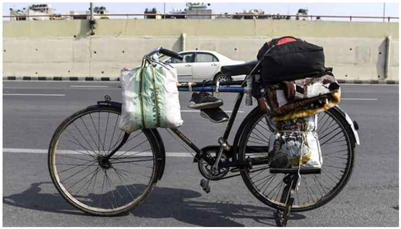 Father Riding Pillion, Girl, 15, Cycles 1,200 km To Get Home In Bihar